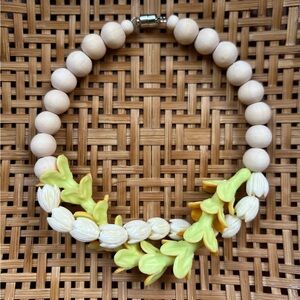 Double car lei - Solid orange pakalana, pikake shells